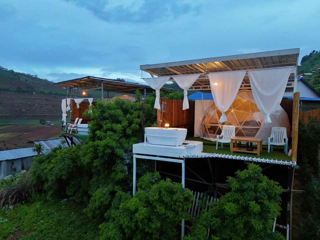 ภูวิมาน ม่อนแจ่ม Hotel Mon Jam Luaran gambar
